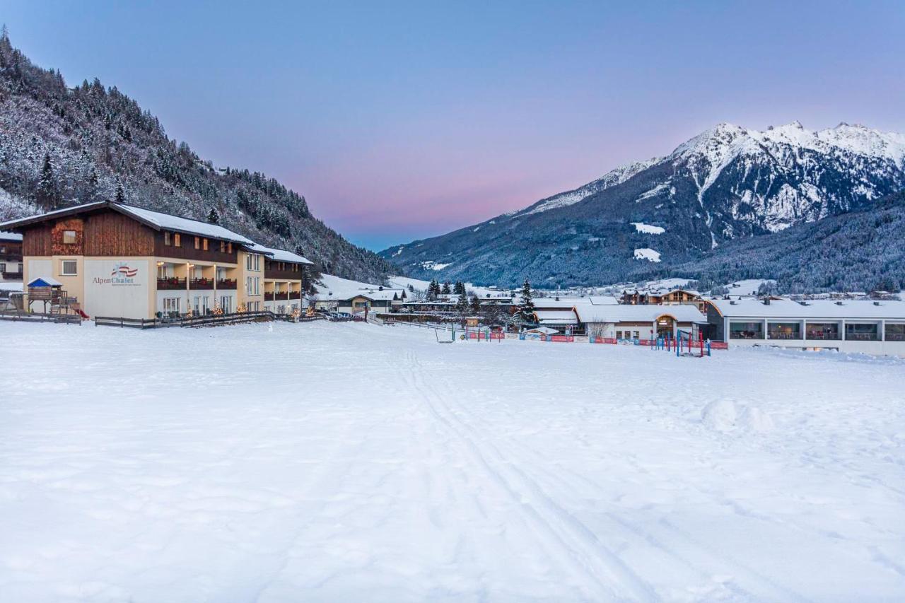 Apparthotel Alpenchalet Neukirchen am Grossvenediger Exterior photo