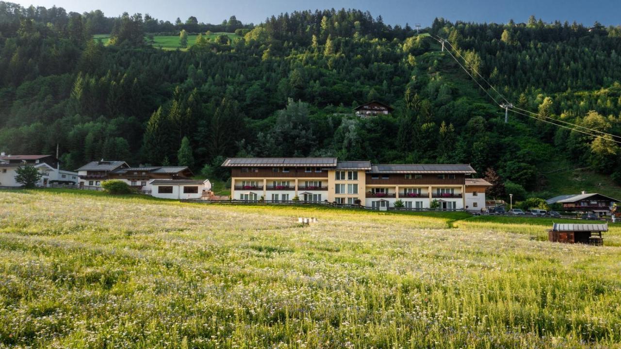 Apparthotel Alpenchalet Neukirchen am Grossvenediger Exterior photo