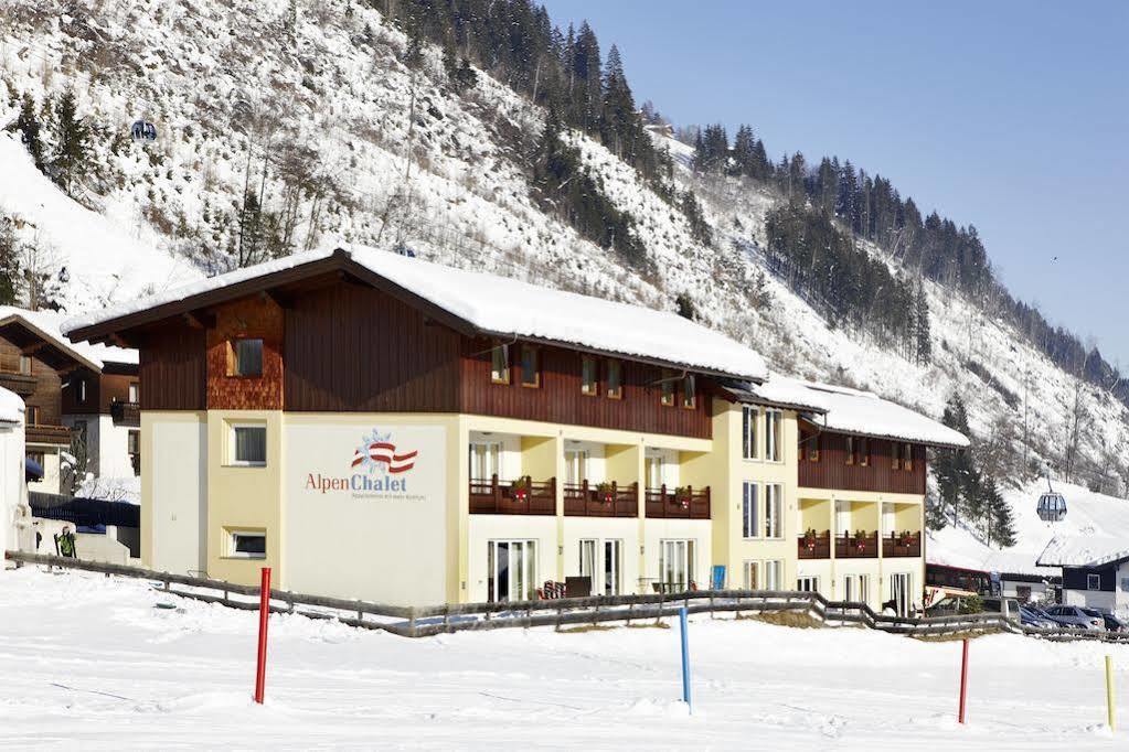 Apparthotel Alpenchalet Neukirchen am Grossvenediger Exterior photo